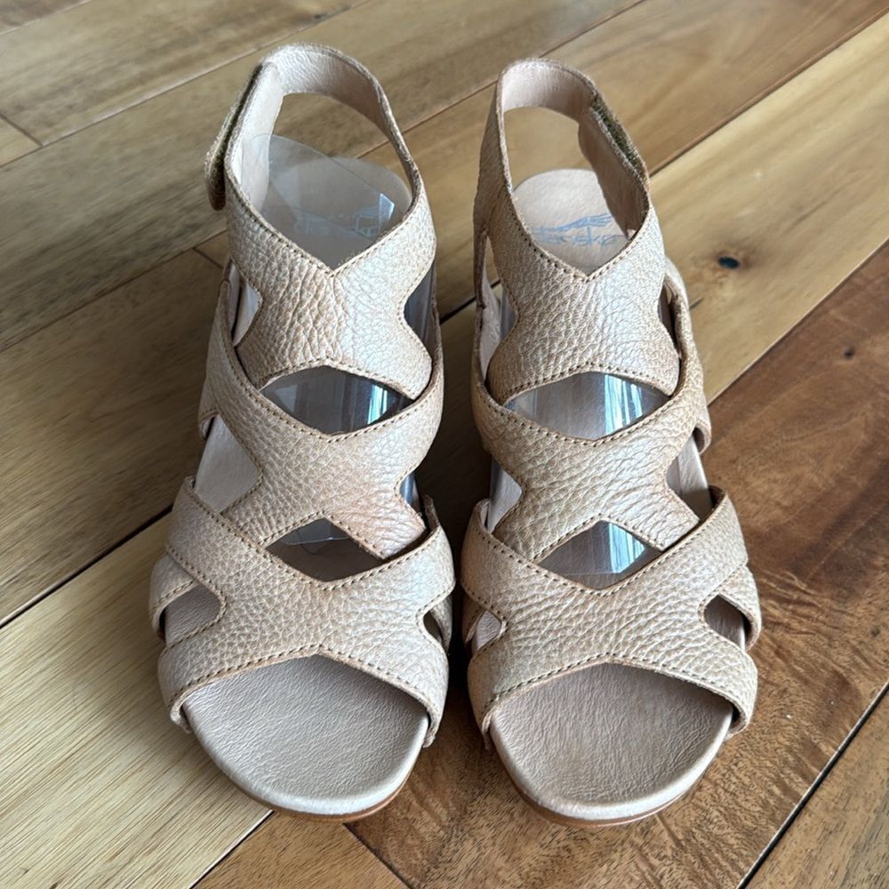 NEW DANSKO “Tempest”